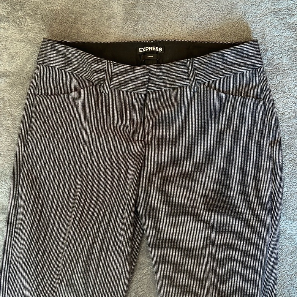 Women’s Express Dress Pants “Editor” style. Size 0R (regular) Skinny.